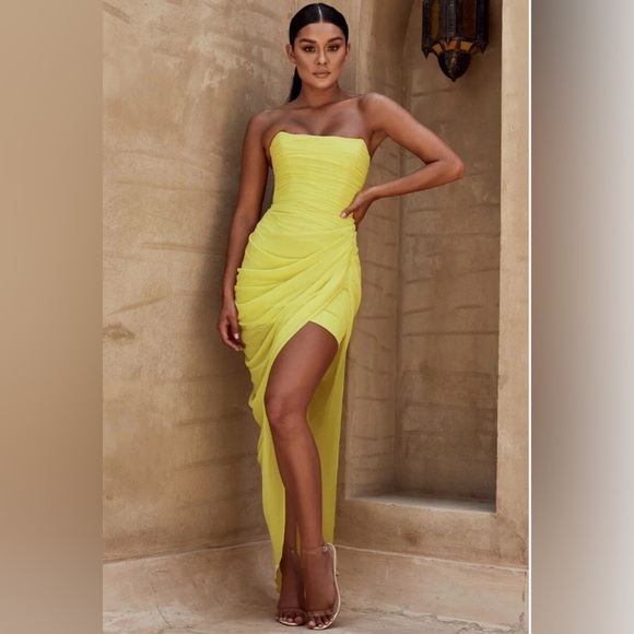 House of CB Dresses & Skirts - NWT House of CB strapless dress